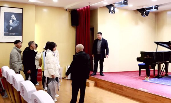 永星速配 美育浸润结硕果，川剧传承展新篇：成艺大学助力老区美育发展